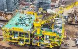 “深海一號(hào)”二期工程綜合處理平臺(tái)  陸地建造全部完工