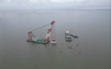 上海市海災(zāi)防治項目首個套箱成功安裝 海上施工邁向新階段